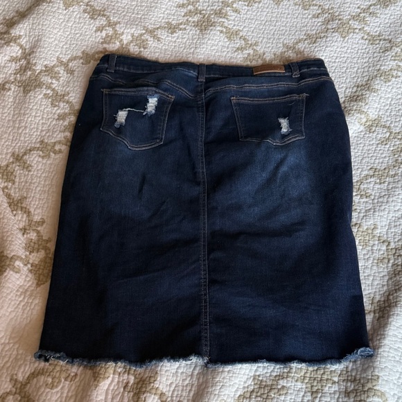 Stylish Dark Blue Distressed Pencil Skirt - Picture 3 of 7